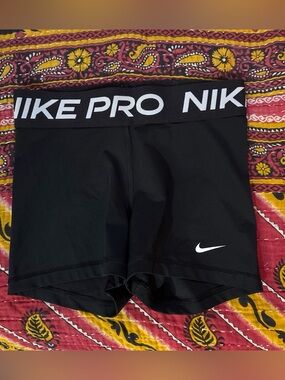 Nike Pro